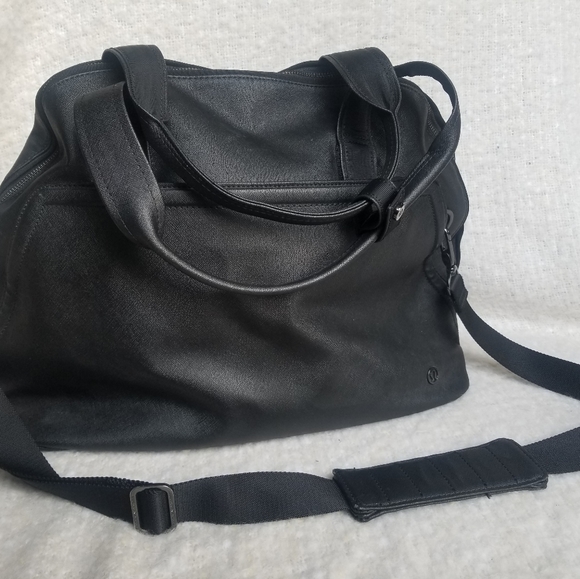 lululemon athletica Handbags - Lululemon yin time bag